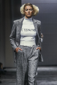 3_missoni-fw-1995-4_html.thumb.JPEG.7cb4d8d2fef5a6cdb2cf0a1238f51c4c.JPEG