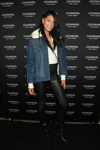 Chanel+Iman+Covergirl+Opens+Doors+Their+First+Ta21sokT5Shx.jpg