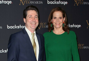 Sigourney+Weaver+5th+Annual+Voice+Arts+Awards+KrGegR-sx9kx.jpg