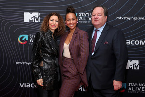 Alicia+Keys+MTV+Staying+Alive+Foundation+20th+JeG_m_osZXfx.jpg