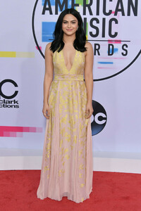 Camila+Mendes+2017+American+Music+Awards+Arrivals+9z6QpU2uwbpx.jpg