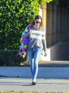 Jennifer+Garner+casual+look+JDcSrFM6i05x.jpg