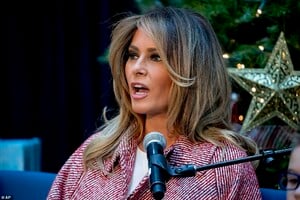 7393704-0-Melania_read_Oliver_the_Ornament_a_story_about_an_ornament_who_i-a-54_1544729123669.jpg