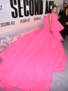          jlo121218BZNimage132.jpg