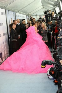          jlo121218BZNimage124.jpg