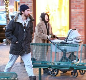 7775410-6525849-Family_matters_Kate_has_a_14_year_old_son_called_Ryder_by_her_ex-a-15_1545630297010.jpg