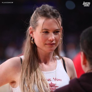 Lakers Scene on Instagram_ _Spotted_ _behatiprinsl_0(JPG).jpg