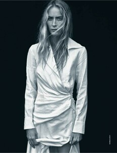 Elle Italia N18  22 Dicembre 2018-page-008.jpg