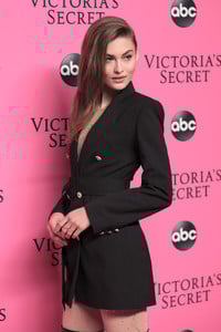 Victoria+Secret+Viewing+Party+Arrivals+gA6SfQsSC1Xx.jpg