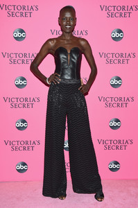 Grace+Bol+Victoria+Secret+Viewing+Party+Arrivals+mUreKchf3Ntx.jpg