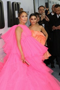          jlo121218BZNimage109.jpg