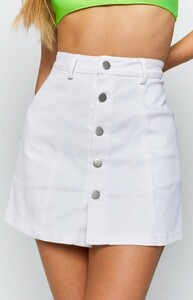 Alexis-Skirt-White-06_660x1024_crop_bottom.jpg