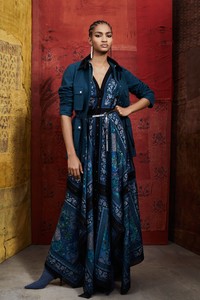 Altuzarra-Pre-Fall-2019-Collection-the-impression-22.thumb.jpg.c754646475bedc757abb7094d63dc99e.jpg