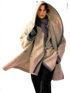 Carrara_Missoni_Fall_Winter_89_90_02.thumb.png.9512cb1982e180ab68786831d87c5445.png