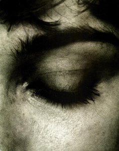 Dettagli_Vogue_Italia_May_1989_03.thumb.png.cad8d3ef16c793b96469e08548e33d3a.png