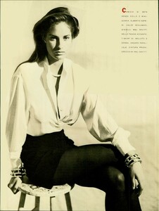 Elgort_Vogue_Italia_November_1988_05.thumb.jpg.3b4c4dbe22a8978bc1f42e9c639b0925.jpg