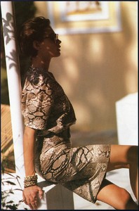 Elgort_Vogue_Paris_February_1987_06.thumb.jpg.72a1a7fb43063f850be3efc3dc0ea382.jpg