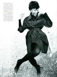 Frange_Demarchelier_Vogue_Italia_November_1989_08.thumb.png.35d41cecfec27dd66e33803ea05f15dd.png