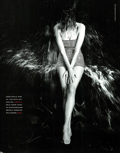 Grafismi_Demarchelier_Vogue_Italia_May_1989_03.thumb.png.5288ec621886cdb49182e5f099f63aa5.png