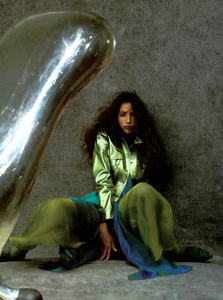 Iridescente_Ferri_Vogue_Italia_November_1989_08.thumb.png.b185dfb42af2453a634b1a5376f7c055.png