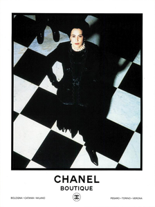 Lagerfeld_Chanel_Fall_Winter_89_90_01.thumb.png.f4e4b47b9dd7b36a4ce84f475bbd16a5.png