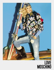 Love-Moschino-Fall-Winter-2018-Campaign01-791x1024.jpg
