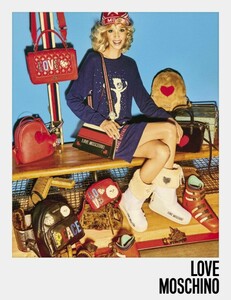 Love-Moschino-Fall-Winter-2018-Campaign03-791x1024.jpg