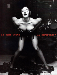 MC_Ritts_Vogue_Italia_June_1990_07.thumb.png.fc3dd4b47c10ef733d589aad29a4af6e.png