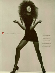 Macpherson_Vogue_Italia_November_1988_05.thumb.jpg.def0c77aa2e97488e12a0243d7459301.jpg