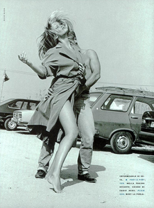 Maser_Vogue_Italia_November_1989_08.thumb.png.e9c401584b1a660e2275cb74655d8344.png
