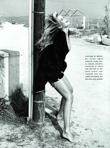 Maser_Vogue_Italia_November_1989_09.thumb.png.2d33fc0c5323e91d3b12f835445af495.png