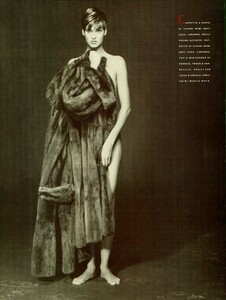 Meisel_Vogue_Italia_November_1988_07.thumb.jpg.68c020f23eea6e94a44100de5c76e045.jpg