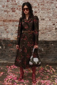 Michael-Kors-Collectioni-Pre-Fall-2019-Collection-the-impression-10.thumb.jpg.8949bde1f668003ff2ad5b3a81df123d.jpg