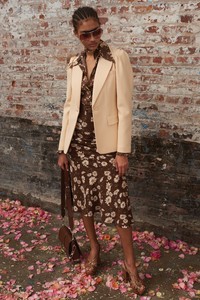 Michael-Kors-Collectioni-Pre-Fall-2019-Collection-the-impression-25.thumb.jpg.8da6f7d9b60474fe91a0b32225915b4b.jpg
