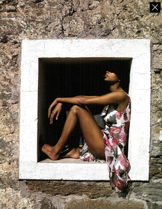 Petali_Ferri_Vogue_Italia_May_1989_06.thumb.png.f00fee8c4c8a72de83b78e2f015f0d29.png