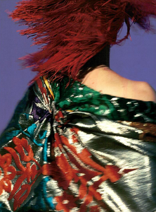 Ritts_Vogue_Italia_November_1989_06.thumb.png.96abdcfe732ab04ee8640c7f068087a8.png