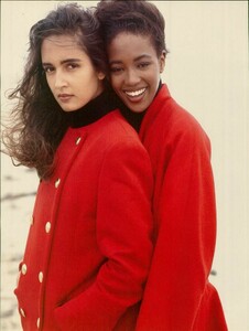 Rosso_Vogue_Italia_November_1988_03.thumb.jpg.58c68171c0e309df162fdcccb2a8b9b5.jpg