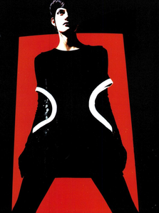 Saikusa_Vogue_Italia_November_1989_03.thumb.png.3c1e747852d30dac118c296d02fe5480.png