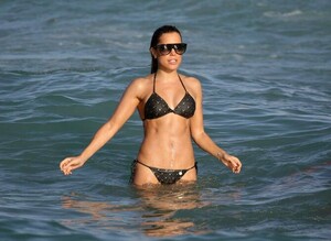 Sylvie-Meis-in-Bikini-2018--17-670x490.jpg