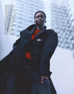 TM_BritishVogue_Power_PlayAP186826.jpg