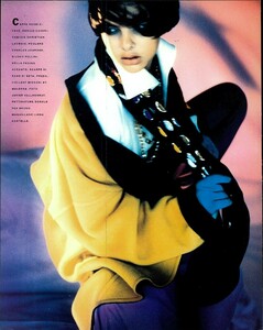 Vallhonrat_Vogue_Italia_November_1988_01.thumb.jpg.b0119bad9f129a9d9c3fa3ca751a3016.jpg
