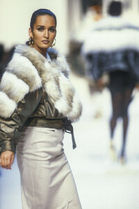 angelo-tarlazzi-fw-1992-2.thumb.JPEG.0e964b27ca8ab4d49ee90c496ddec8e8.JPEG