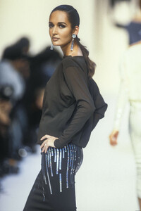 angelo-tarlazzi-fw-1992-4.thumb.JPEG.a309a4c6271b31b856d75e66d072c91e.JPEG