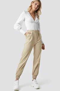 anna_nooshin_x_nakd_chain_detailed_puffy_pants_1602-000008-0017_04c.jpg