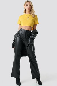 anna_nooshin_x_nakd_faux_leather_wide_apants_1602-000005-0002_04c.jpg