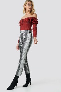 anna_nooshin_x_nakd_off_shoulder_ruffle_cup_blouse_1602-000016-0230_03c.jpg