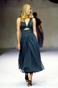 azzedine-alaia-spring-1990-ready-to-wear-92-elaine-irwin-CN10048429.thumb.jpg.b88978fee023377a05d09afdb785aedb.jpg