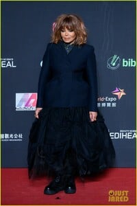 bts-help-honor-janet-jackson-with-inspiration-award-at-mnet-asian-music-awards-05.jpg