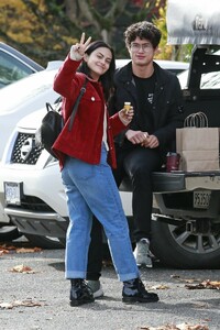 camila-mendes-out-in-vancouver-10-30-2018-4.jpg