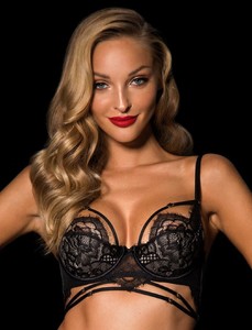 candice_black_bra_1.thumb.jpg.f7e7f0ce918cdd8d9c7c6ceb646ecdc8.jpg